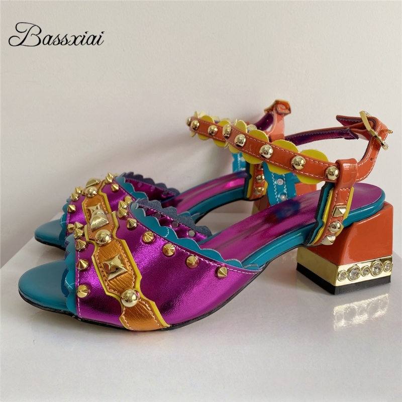 Luxury Rivet T-Strap Sandals W – Casual Sandal Leather Bewertung und Preis
