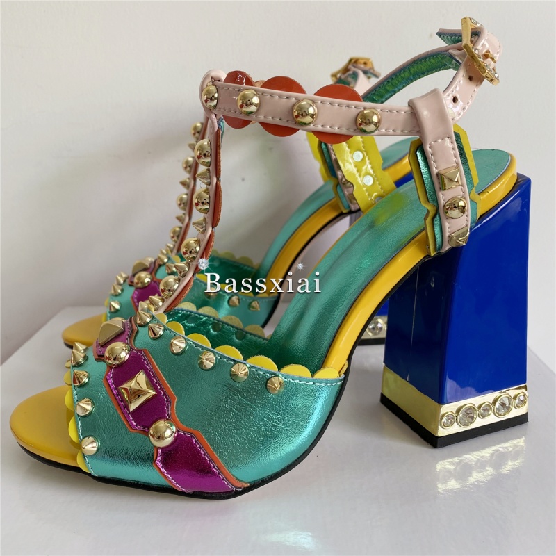 Luxury Rivet T-Strap Sandals W – Casual Sandal Leather Bewertung und Preis
